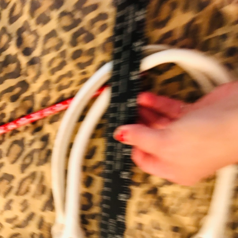 Nicole Lee made in USA white bag with large silver studs great summer  bag - Picture 12 of 16
